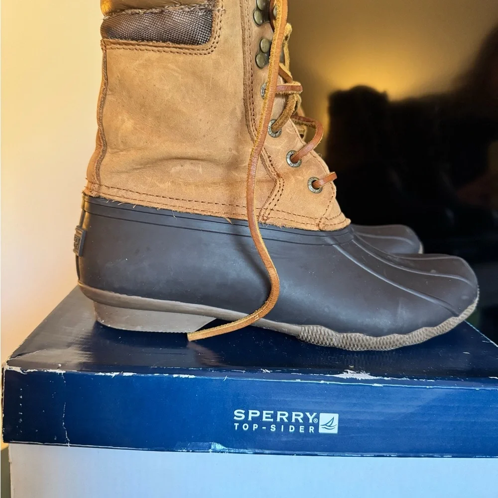 Sperry Two-Tone Brown and Tan Lace-Up Boots
